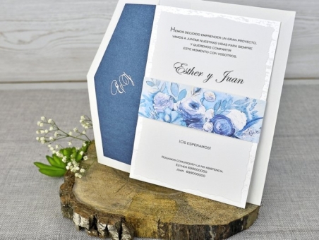Invitación de boda flores sencilla clasica 39305