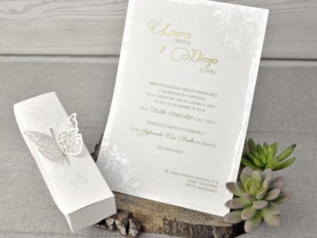 Invitación de boda original elegante  CAJA MARIPOSA 39338  