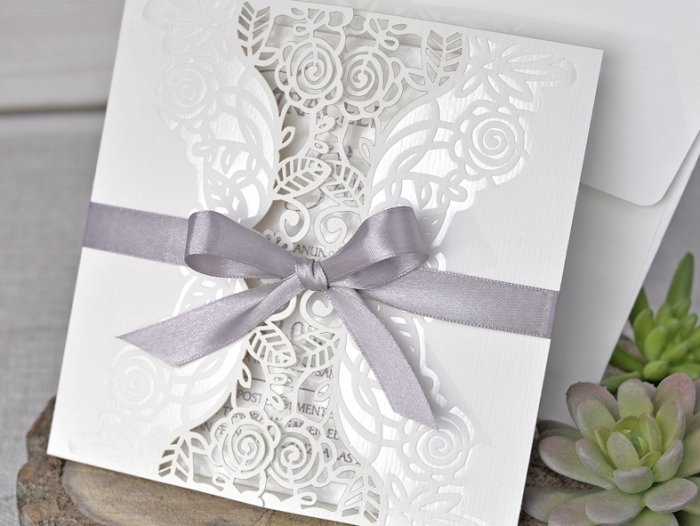 Invitación de boda elegante sencilla CORTE LASER con flores Montaje No