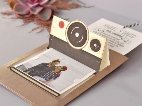 Invitación de boda original CAMARA POLAROID CON FOTO