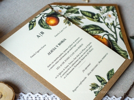 Invitaciones de boda naturales con naranjas y hojas verdes rústicas