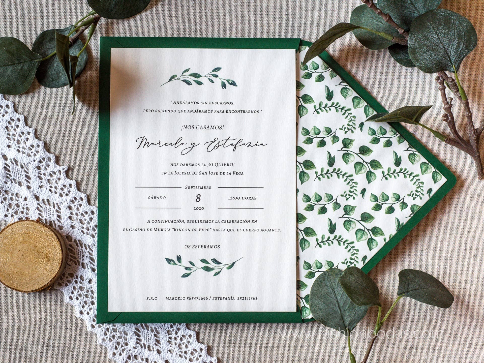 Invitación de boda Sencilla con hojas verdes Color Verde Sobre forrado Sobre sin forro (incluido en el precio) Tarjetas nº cuenta No Digital (+40€)