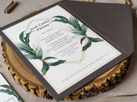 Invitaciones de boda original natural con hojas verdes , motivos geométricos y letras caligrafía modernas