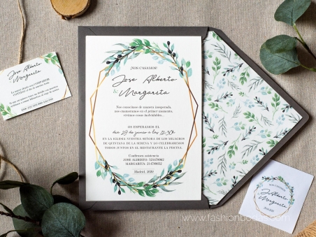 Invitaciones de boda original natural geométrica con ramas verdes  y letras caligrafía modernas