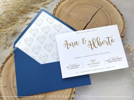 COMPRAR Invitaciones de boda clásicas y sencillas tradicionales con forro azul marino y dorado