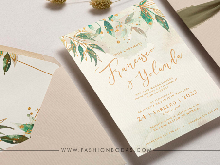 Invitaciones de boda hojas verdes y doradas naturales con colores suaves y acuarela